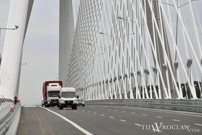 Obwodnica Wrocławia otwarta: trasę z Magnic do Długołęki przejechaliśmy w 18 min