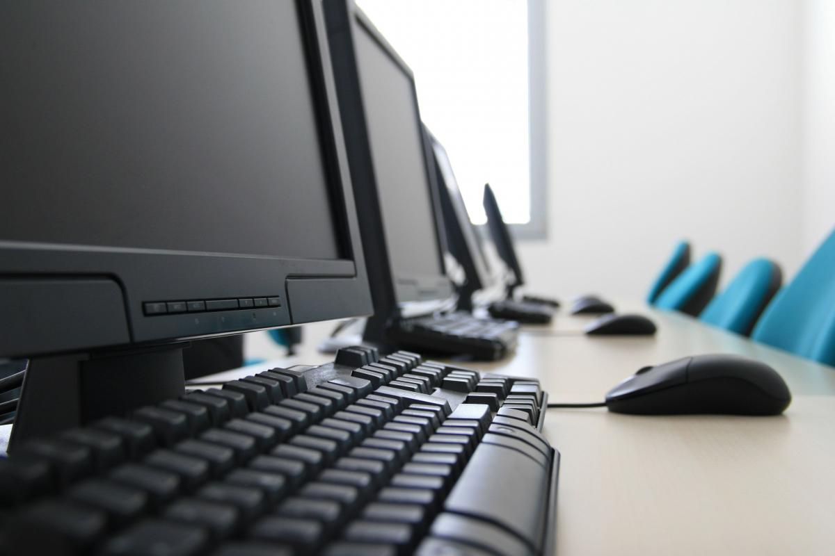 Magistrat wyda prawie 2 mln złotych na szerokopasmowy internet w szkołach