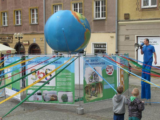 Akcja 365 reklamówek śmieci na wrocławskim Rynku. Pojawi się też nietypowy ośmiokąt