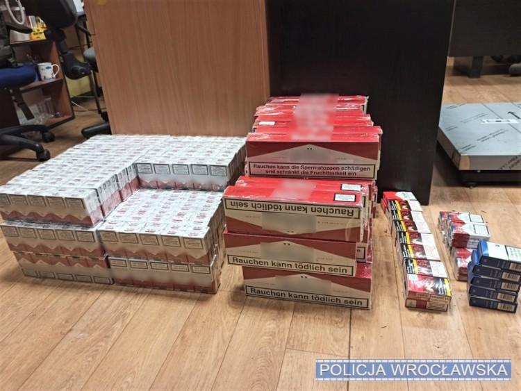 Wrocław: Miał w samochodzie 19 tys. papierosów i dodatkowe 50 kg tytoniu