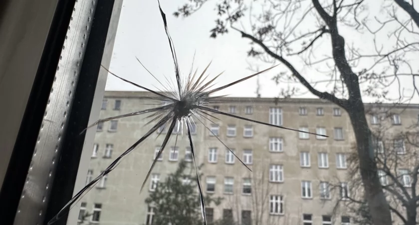 Strzały w centrum Wrocławia. Ostrzelanych zostało aż siedem mieszkań!