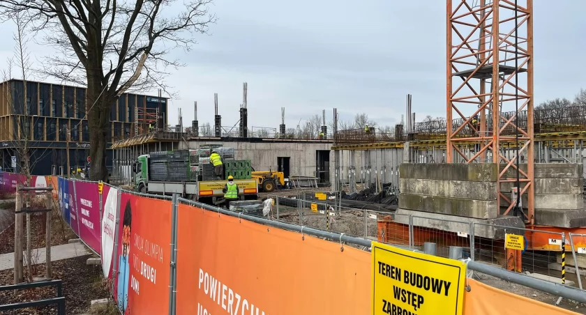 Tak rośnie najładniejsze wrocławskie centrum handlowe. Jakie tu będą sklepy?