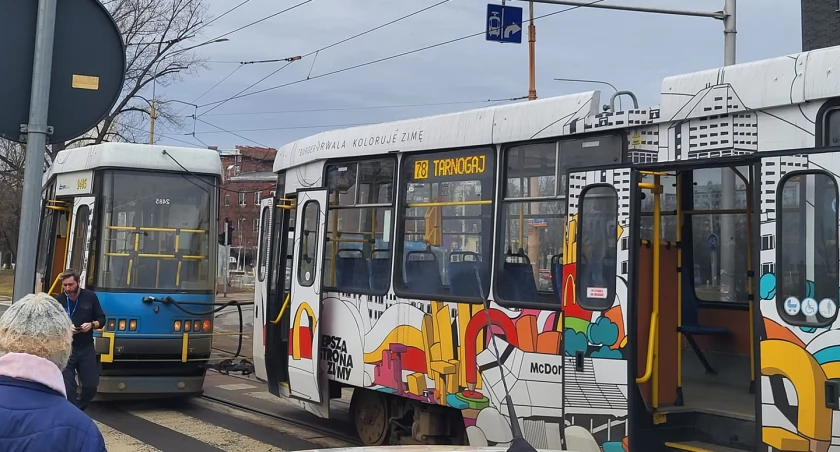 Wrocław: Tramwaj znów wykoleił się na Glinianej. MPK na tydzień zamyka torowisko