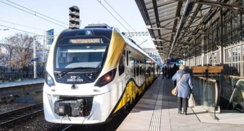 Na torach pod Wrocławiem pękła szyna. Nie jeżdżą pociągi
