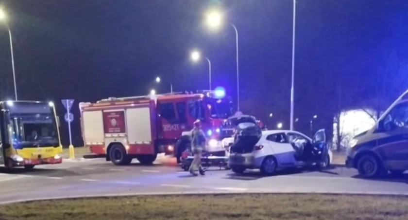 Wrocław: Wypadek autobusu. Rannych siedem osób 