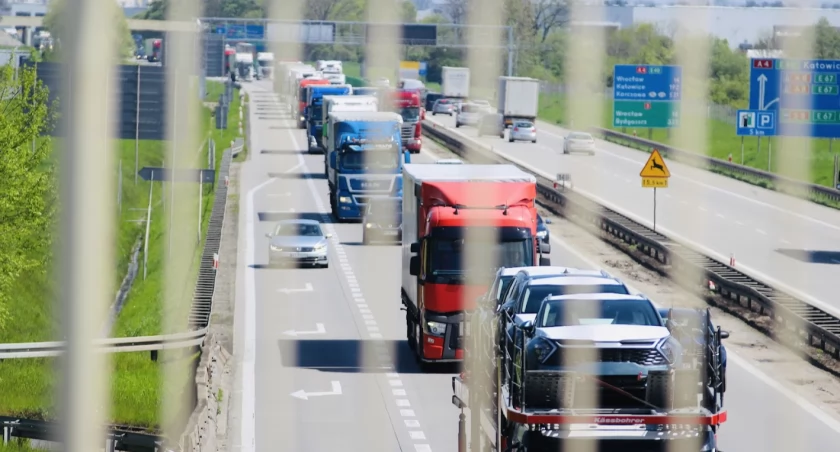 Pogrom na autostradzie A4. Prawie 90 tysięcy mandatów z odcinkowego pomiaru prędkości pod Wrocławiem!