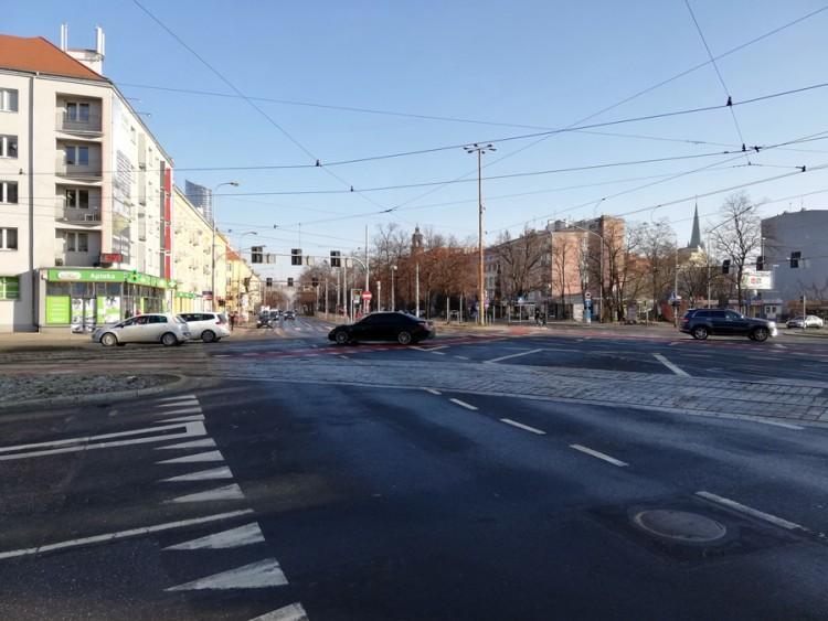 Remonty ulic i nowe linie tramwajowe. Jakie inwestycje obiecuje Jacek Sutryk?