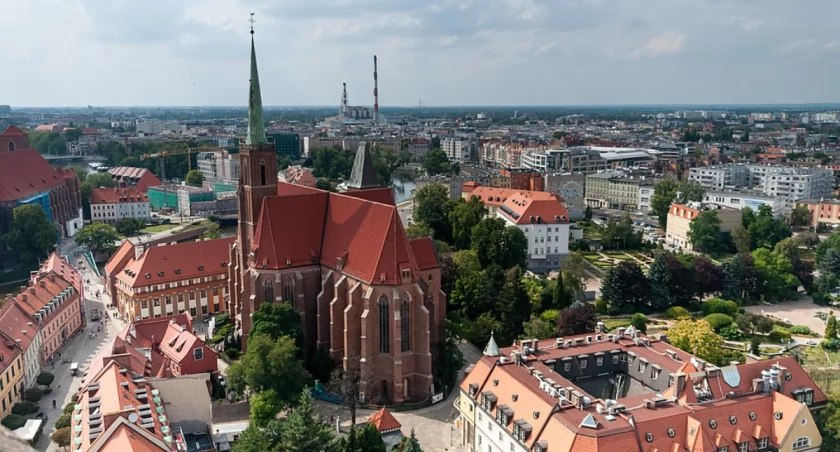 Wrocław: Dwupoziomowy kościół z Ostrowa Tumskiego potrzebuje pilnego remontu