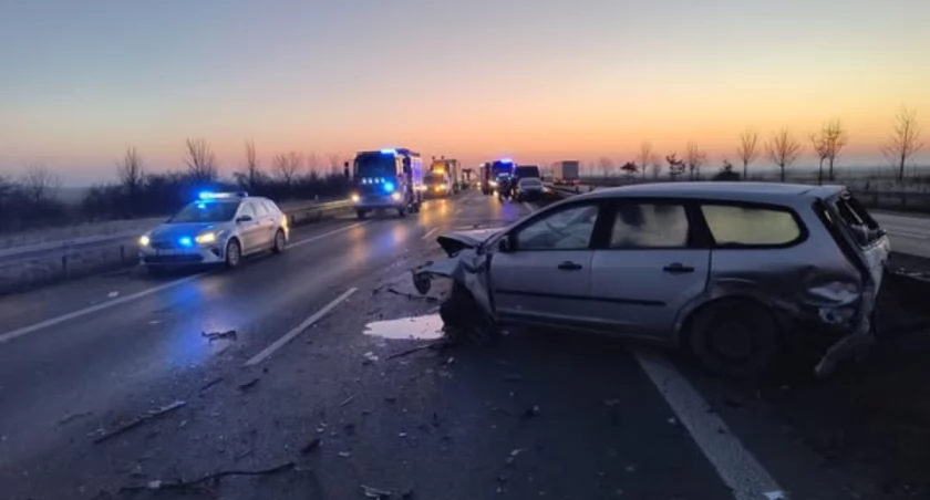 Karambol na S8. Droga w stronę Wrocławia zablokowana 
