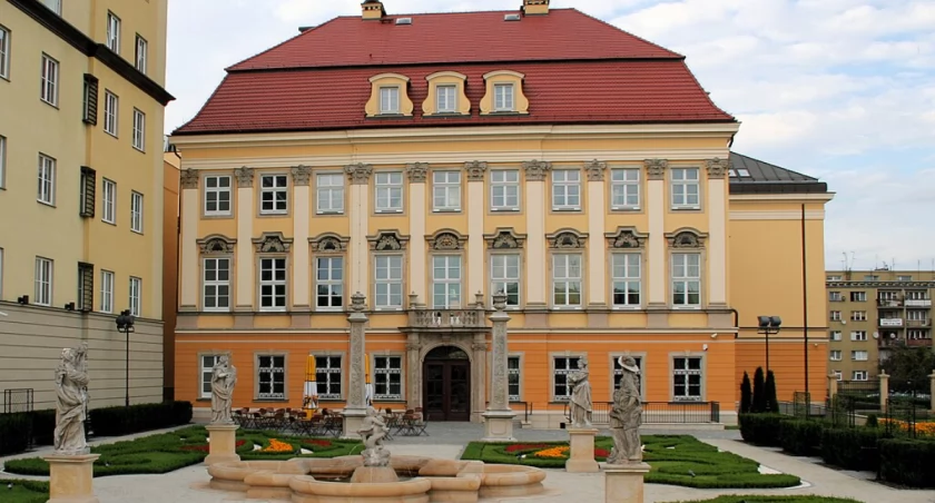 Te znane wrocławskie budynki były kiedyś pałacami. Pod tymi adresami mieszkały słynne rody