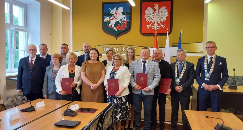 Czy pod Wrocławiem będą powtórne wybory? Burmistrz ślubował nie to co trzeba