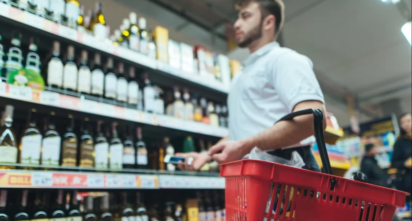 Nocny zakaz sprzedaży alkoholu w całym Wrocławiu? Urzędnicy szykują grunt