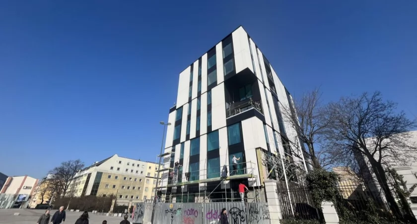 Wrocławskie koszmarki stoją nie tylko na placu Wolności. Te budynki od lat budzą kontrowersje