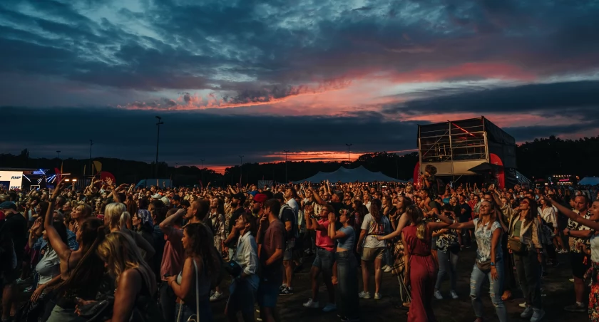 Pop, rock i orkiestrowe granie we Wrocławiu! Santander Letnie Brzmienia ogłaszają Edytę Bartosiewicz, Anię Dąbrowską, Zalewskiego i plejadę polskich gwiazd