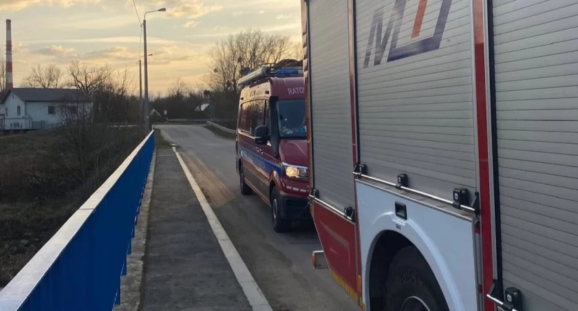 Mężczyzna chciał skoczyć z mostu pod Wrocławiem