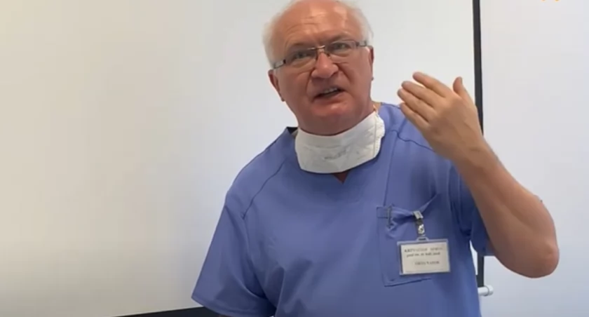 Leczenie chłopca z błonicą może kosztować setki tysięcy złotych. Profesor Simon nie kryje złości: 