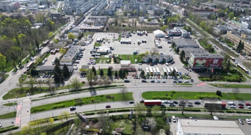 W miejscu bazy transportowej powstanie nawet tysiąc mieszkań. Wkrótce rozbiórka