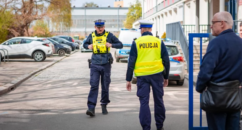Wrocław. Prokuratura po wybuchu w liceum: zagrożenie życia i zdrowia wielu osób
