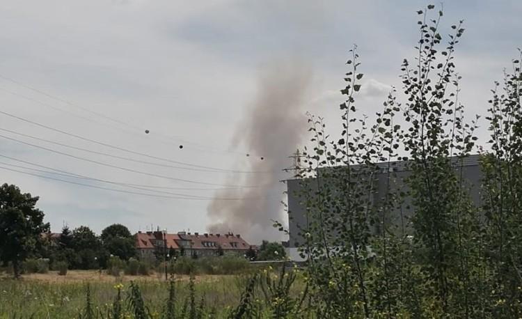 Duży pożar pod Wrocławiem. Słup dymu było widać z wielu kilometrów