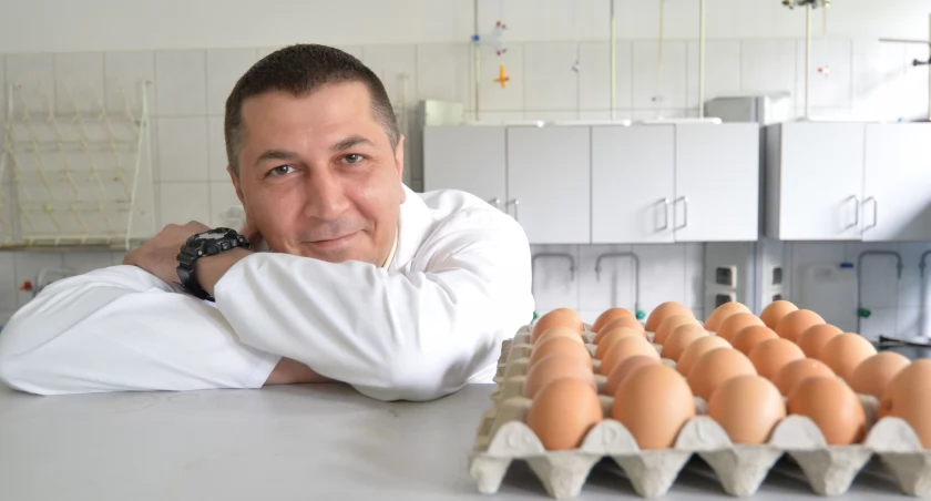 Ile jajek można zjeść jednego dnia? Jak sprawdzić czy jajko jest świeże? Naukowiec wyjaśnia