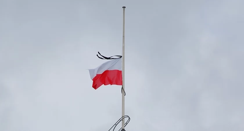 Żałoba narodowa w Polsce. Wszystkie imprezy mogą się odbywać normalnie