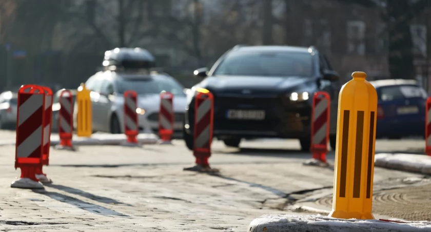 Nagły zwrot akcji! Wrocław może zrezygnować z zakazu wjazdu starych aut!