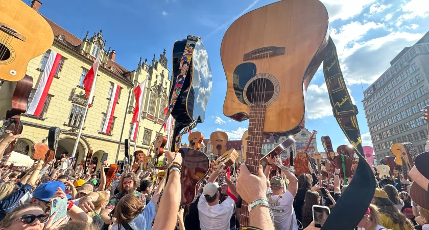 Wrocław: Padł nowy Gitarowy Rekord Świata! Morze ludzi na Rynku!