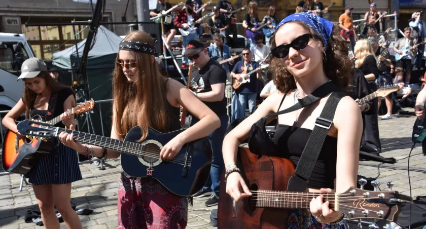 To oni pobili we Wrocławiu Gitarowy Rekord Świata. Oto zdjęcia uczestników