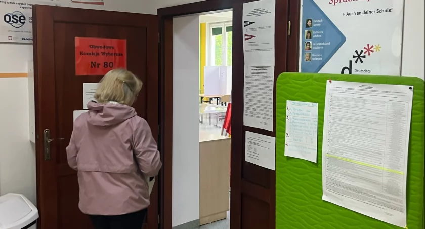 Wrocław się obudził. Frekwencja mocno wzrosła! Najnowsze dane ze wszystkich komisji w mieście [WYBORY PREZYDENCKIE 18.05.2025]