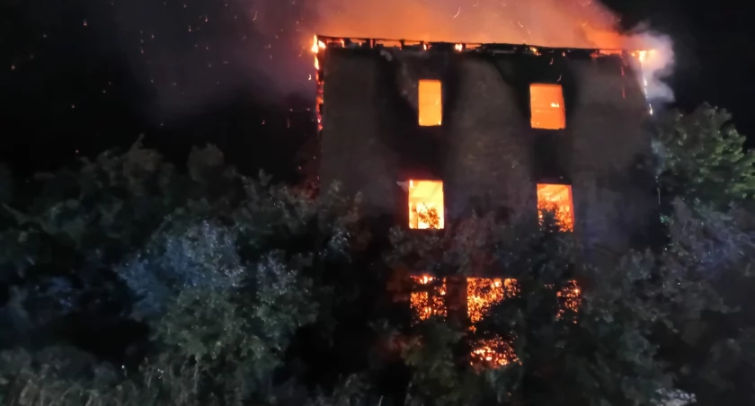 Groźny pożar pod Wrocławiem