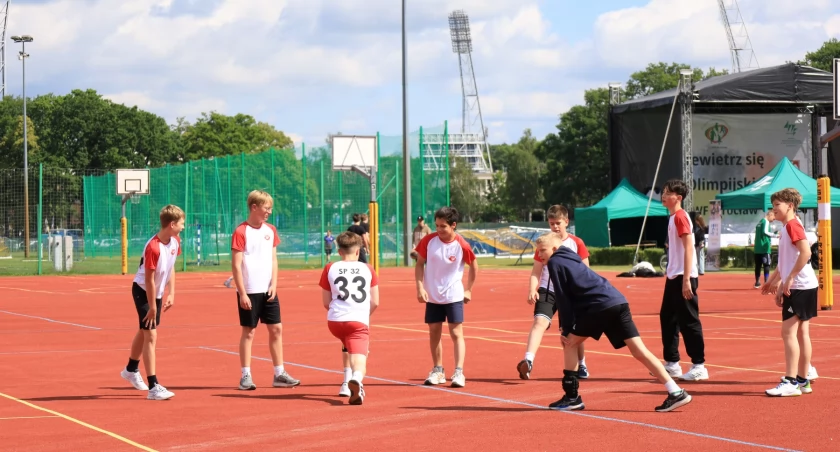 Przewietrz się na Olimpijskim. Tłumy dzieciaków na stadionie 