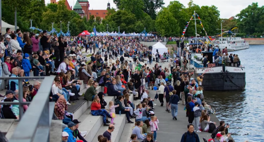 Dni Odry i parada statków we Wrocławiu. Tłum chce popływać za darmo