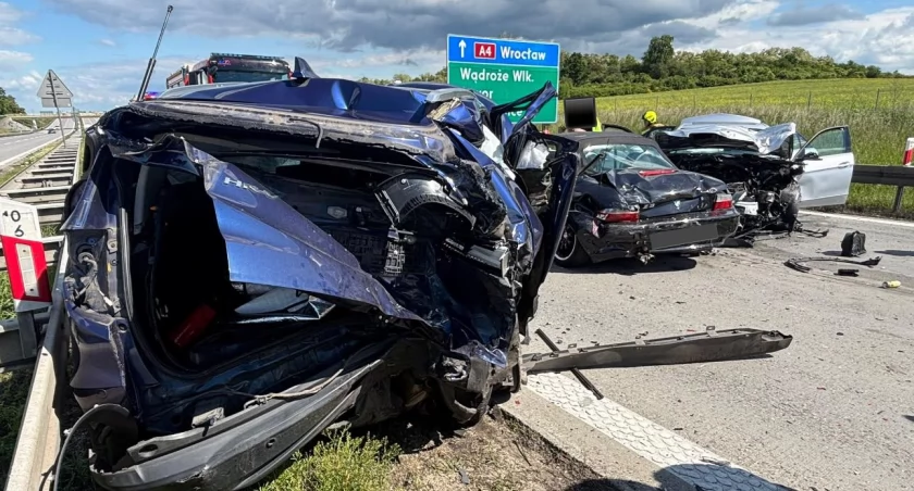 Koszmarny wypadek na A4. Autostrada zablokowana przez kilka godzin