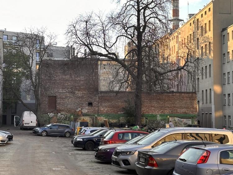 Runął budynek w centrum Wrocławia. Miasto wpadło na pomysł: teraz go sprzedamy!