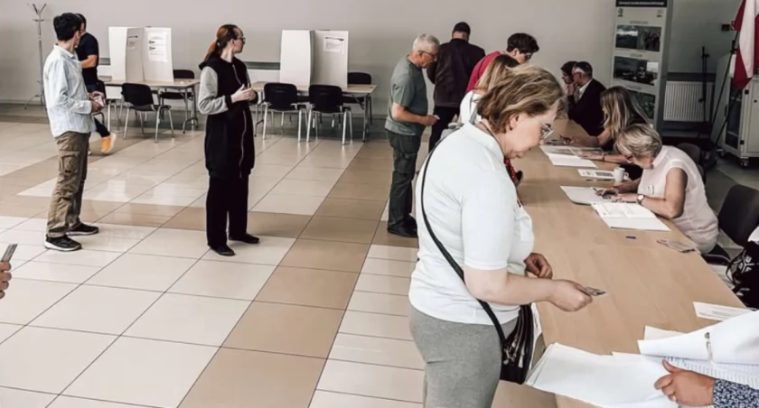 Bazarek wyborczy 2025 - Nawrocki czy Trzaskowski? Kto wygrał wybory? [1.06.2025]