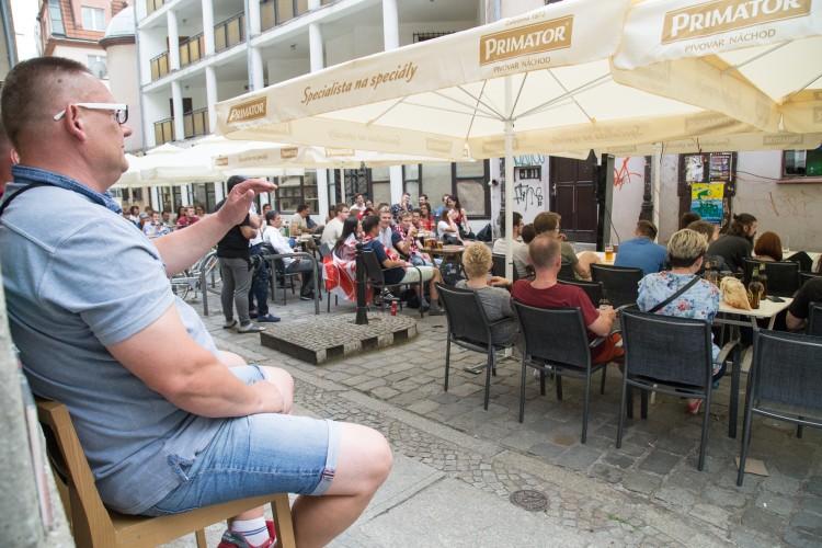 Biało-czerwony Wrocław. Zobacz, jak wrocławianie kibicowali Polakom [ZDJĘCIA]
