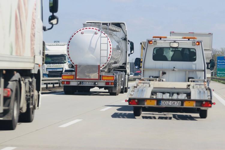 Wypadek na autostradzie A4. Dwie osoby ranne