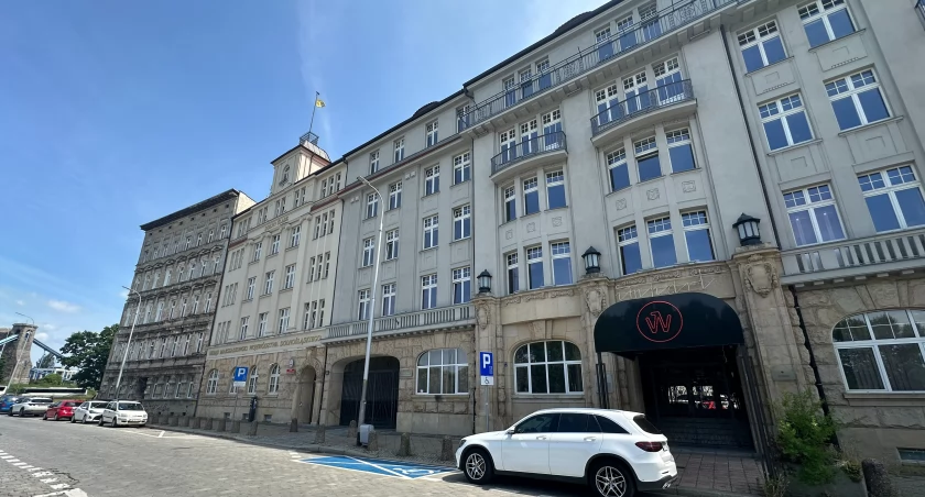 Wrocław: Chcą przejąć dawny Impart. Marzy im się w nim urząd