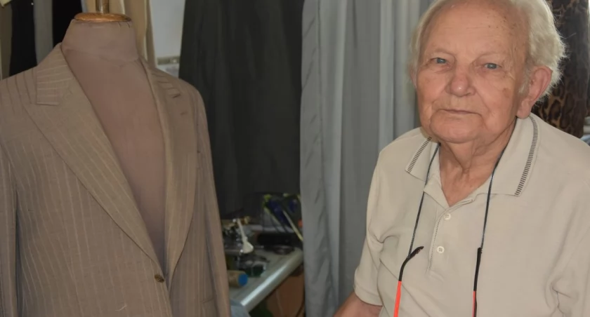 Krawiec z Wrocławia ma 96 lat i wciąż pracuje. Wyższą emeryturę ZUS obiecał mu za 4 lata