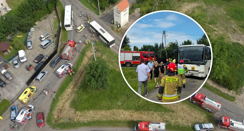 Wypadek szkolnego autobusu. W środku było 32 dzieci. Są ranni!