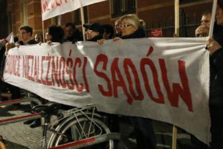 Kolejna runda demonstracji z cyklu „Solidarność naszą bronią”