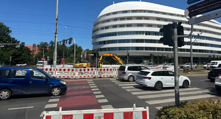 Remont torowiska w centrum Wrocławia. Sześć linii tramwajowych jeździ objazdami 