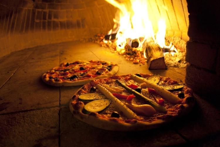 Nietypowa pizza we Wrocławiu. Tu zjesz pizzę, której nie ma nigdzie indziej
