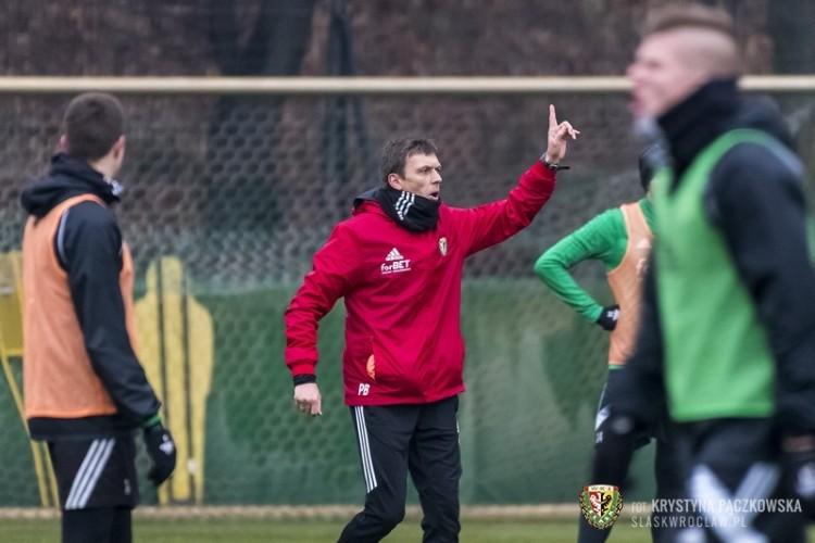 Nowy trener Śląska wskaże drogę do zwycięstwa z Koroną Kielce? [ZAPOWIEDŹ]