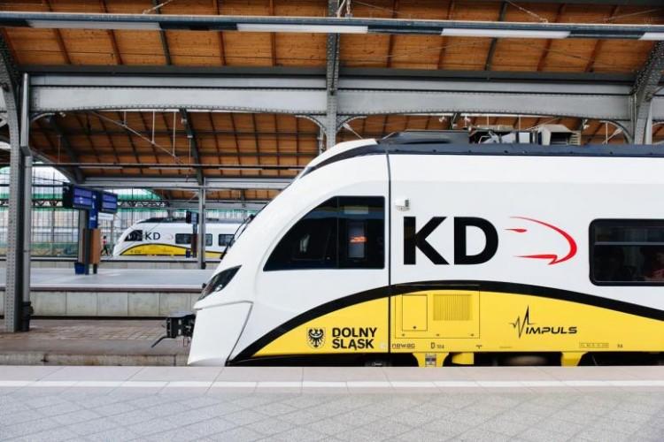 Niepewne losy kolei miejskiej we Wrocławiu. Były prezes KD twierdzi, że rację mają kolejarze
