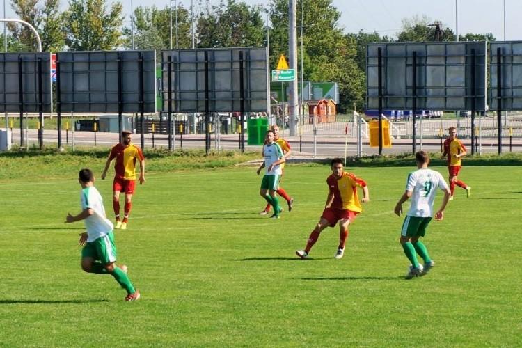 Remisowy sparing Ślęzy Wrocław. Dwa gole Szymona Tragarza