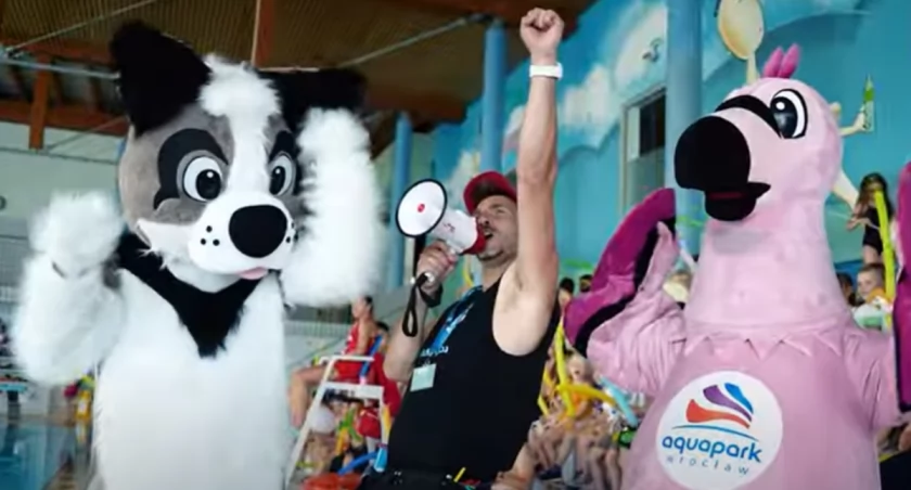 III Mistrzostwa w Pływaniu Pieskiem w Aquapark Wrocław. By pomóc zwierzakom ze schroniska