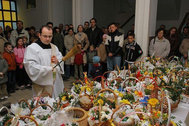 Dziś Wielka Sobota i dzień święcenia pokarmów