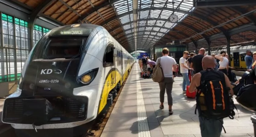 Ogromne opóźnienia pociągów na stacji Wrocław-Główny. To przez awarię rozjazdów 