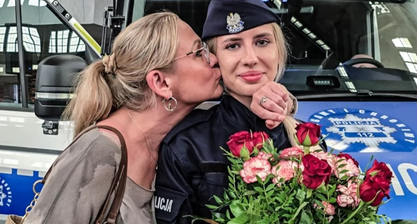 Blisko 100 nowych policjantów złożyło ślubowanie. Obchody święta policji we Wrocławiu 